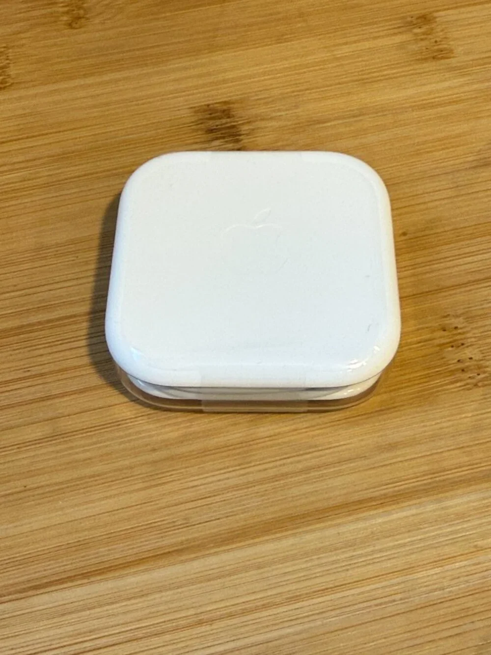 Apple Earbuds Unused Factory Sealed in Case